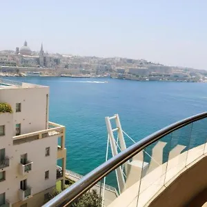 Hostel The Seafront Tower, Sliema